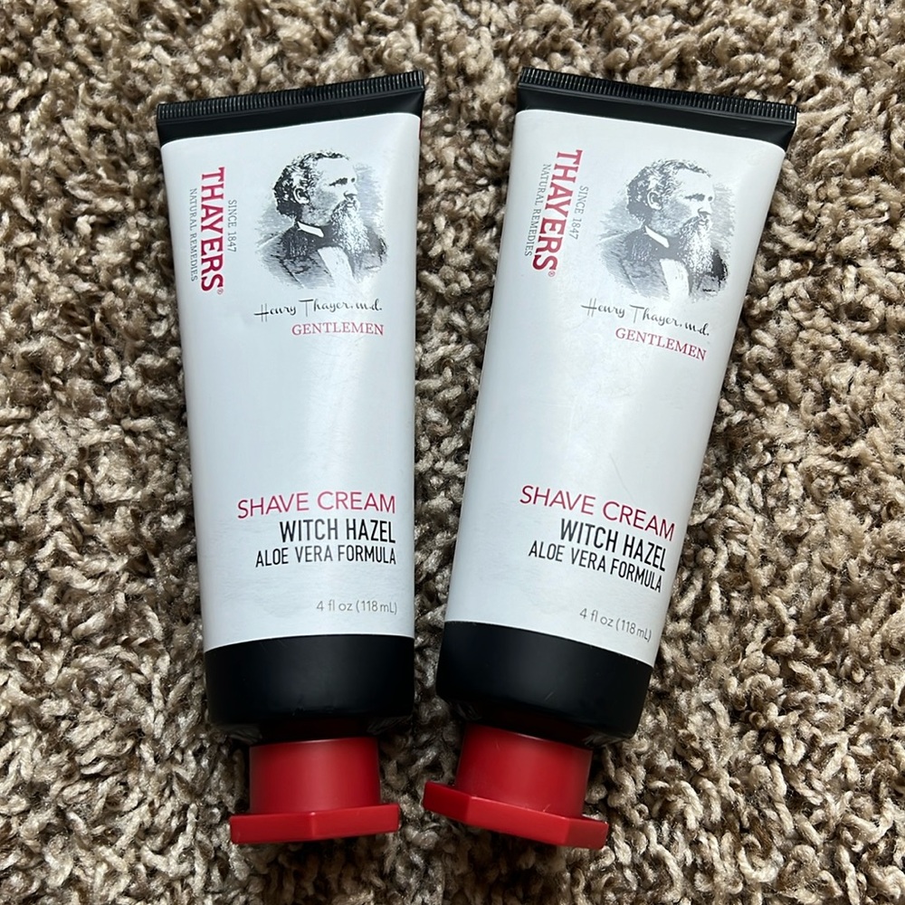 Bundle of 2 shave cream.